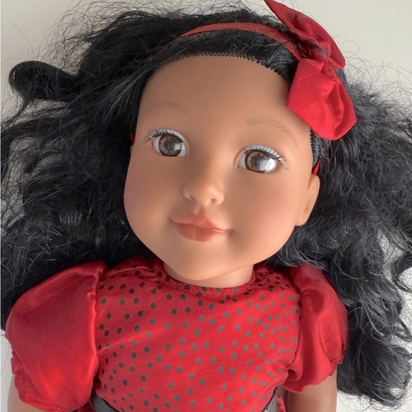 18” Possible Newberry Collection - Red Polka Dot Dress Doll with Black Hair - Picture 10 of 12